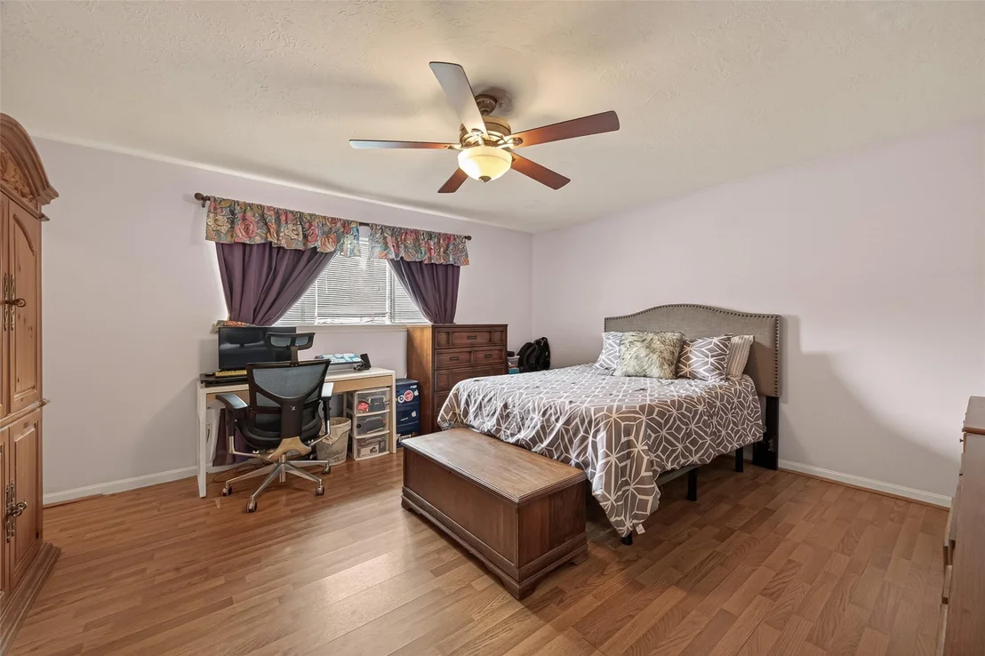 Photo of 9235 Sharpview Drive