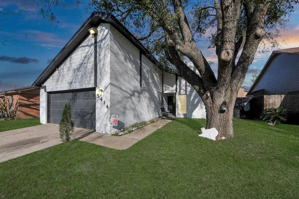 Photo of 5414 Starfield Drive