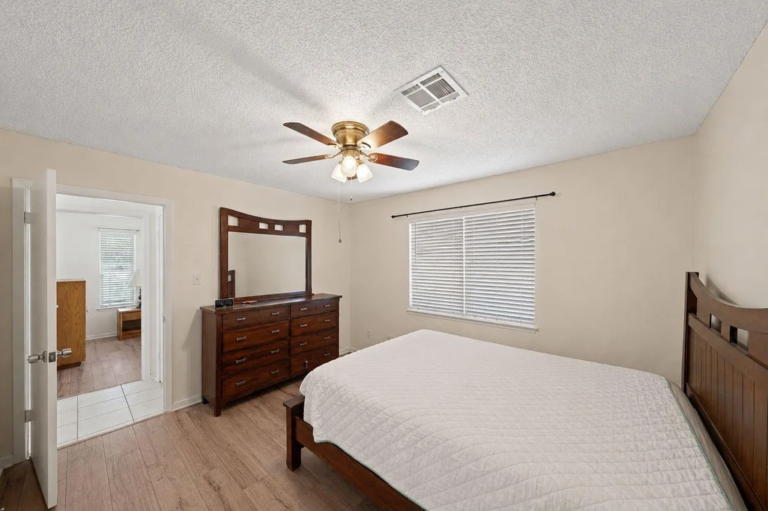 Photo of 25739 Old Howth Road