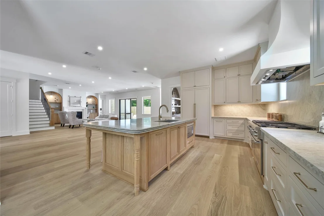 Photo of 1191 Chamboard Lane