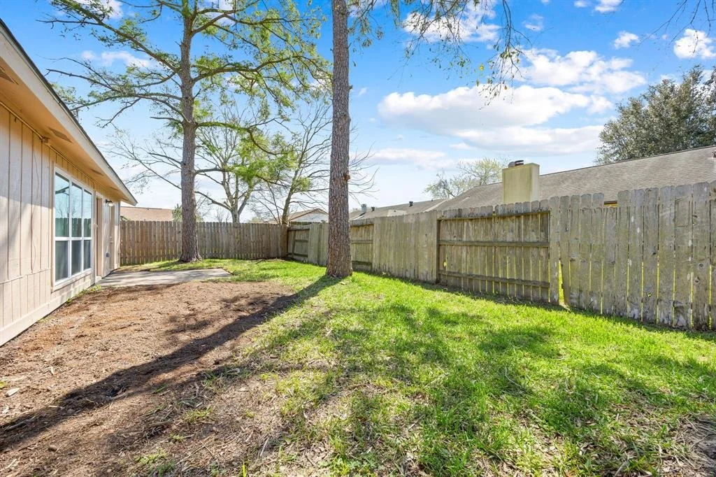 Photo of 12027 Fairpoint Drive