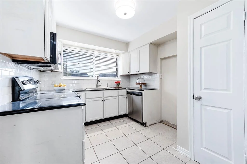 Photo of 10451 Rustic Gate Road