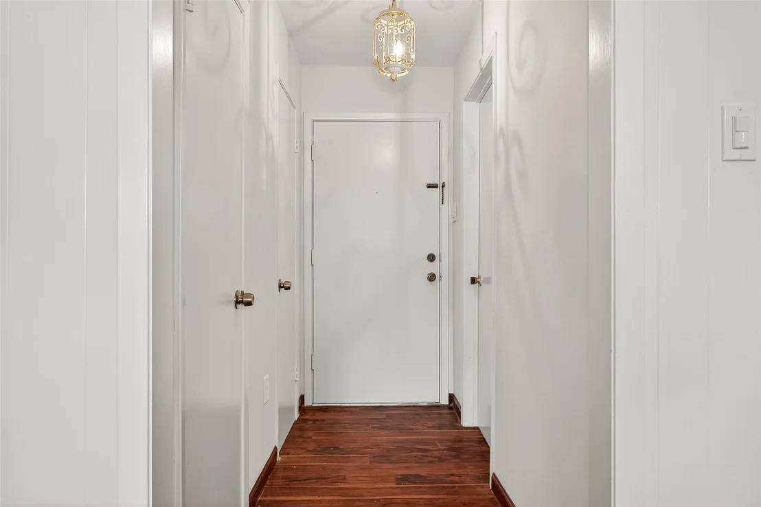 Photo of 11811 Rowan