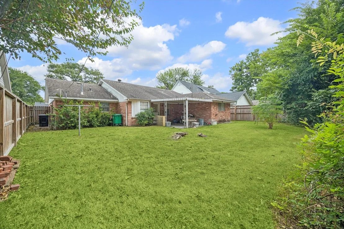 Photo of 9727 Blankenship Drive