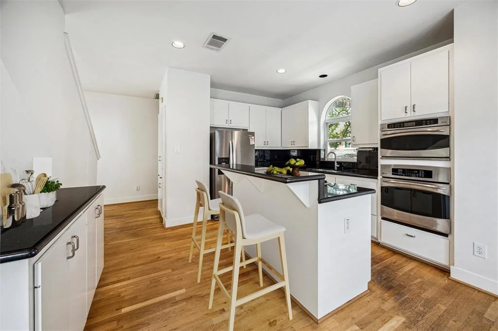 Photo of 242 Knox Street