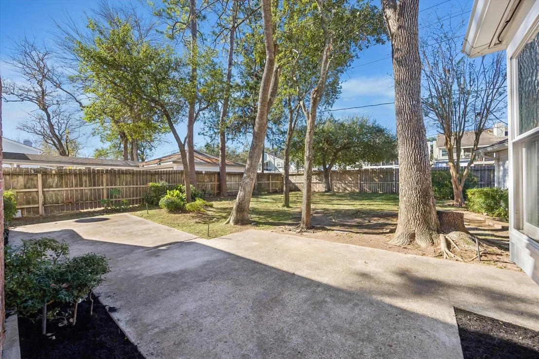 Photo of 727 Langwood Drive
