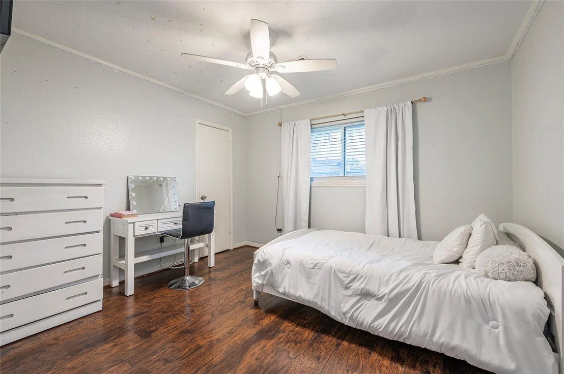Photo of 4908 Holly Park Drive