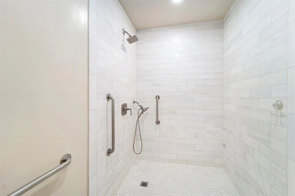 Photo of 4050 Heathersage Drive