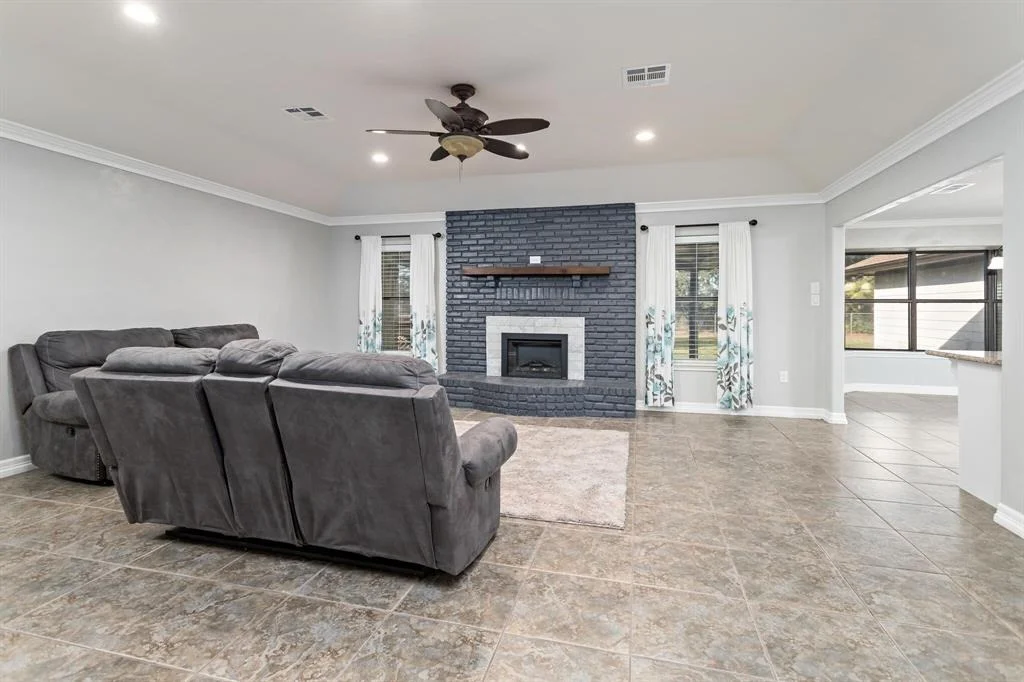 Photo of 608 Meadow Lane
