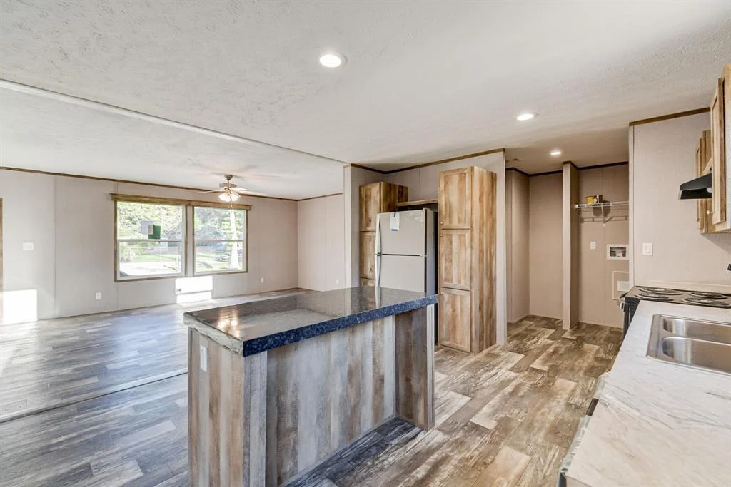 Photo of 421 County Road 4010
