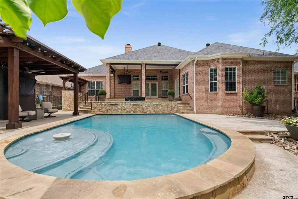 Photo of 420 Bunker Drive