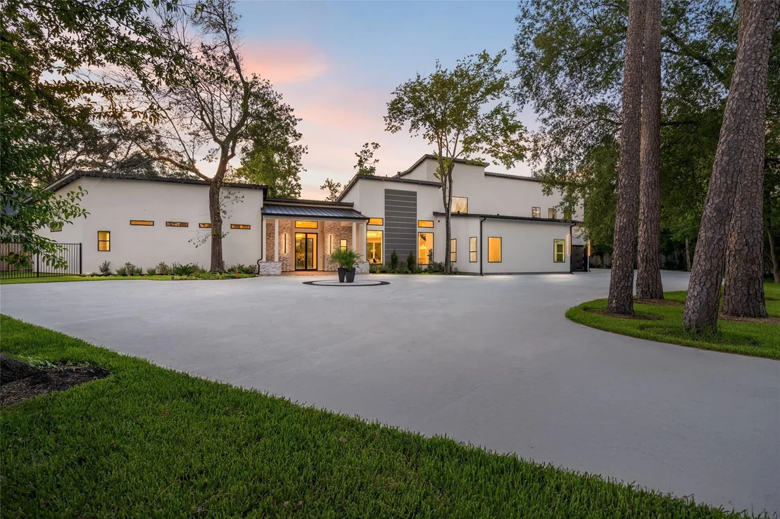 Photo of 625 Piney Point Road