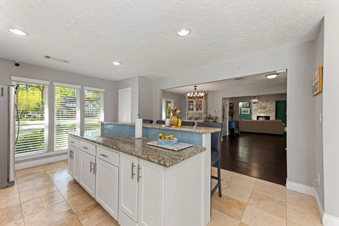 Photo of 8207 Colonial Oaks Lane