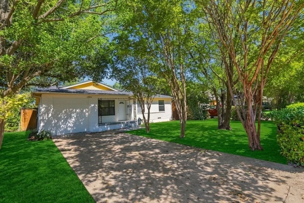 Photo of 2527 Gross Road