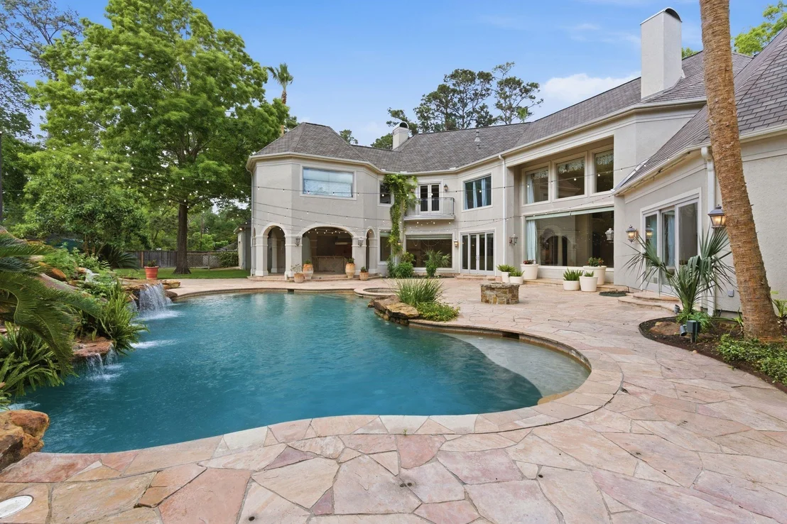 Photo of 835 Echo Lane