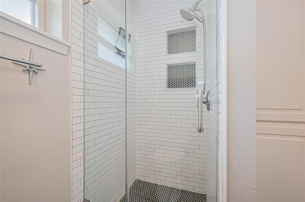 Photo of 6527 Walton Heath Drive