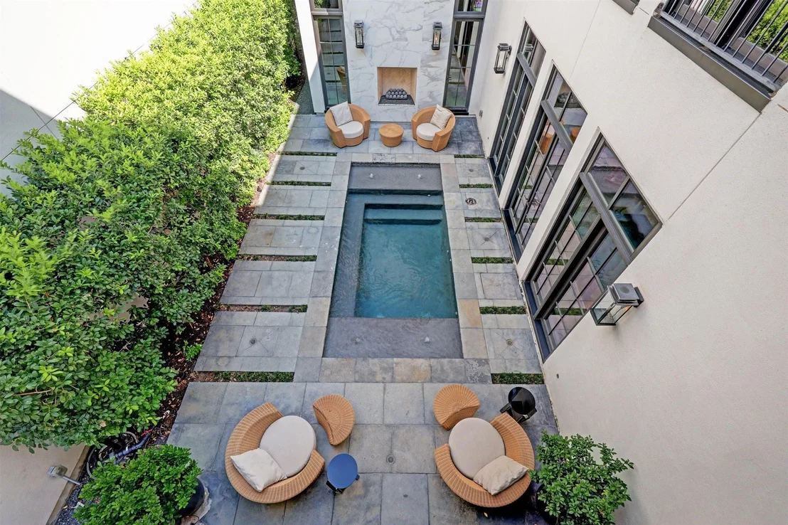 Photo of 2521 Westgate Drive