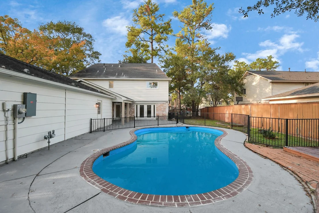 Photo of 3919 Fernglade Drive