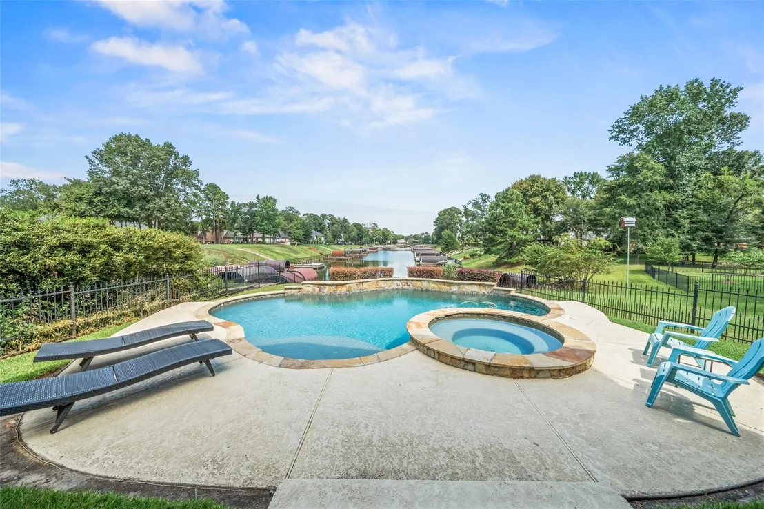 Photo of 18911 Mystic Point
