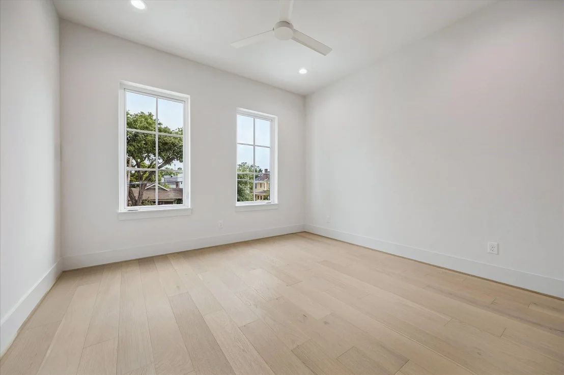 Photo of 1118 Jackson Boulevard