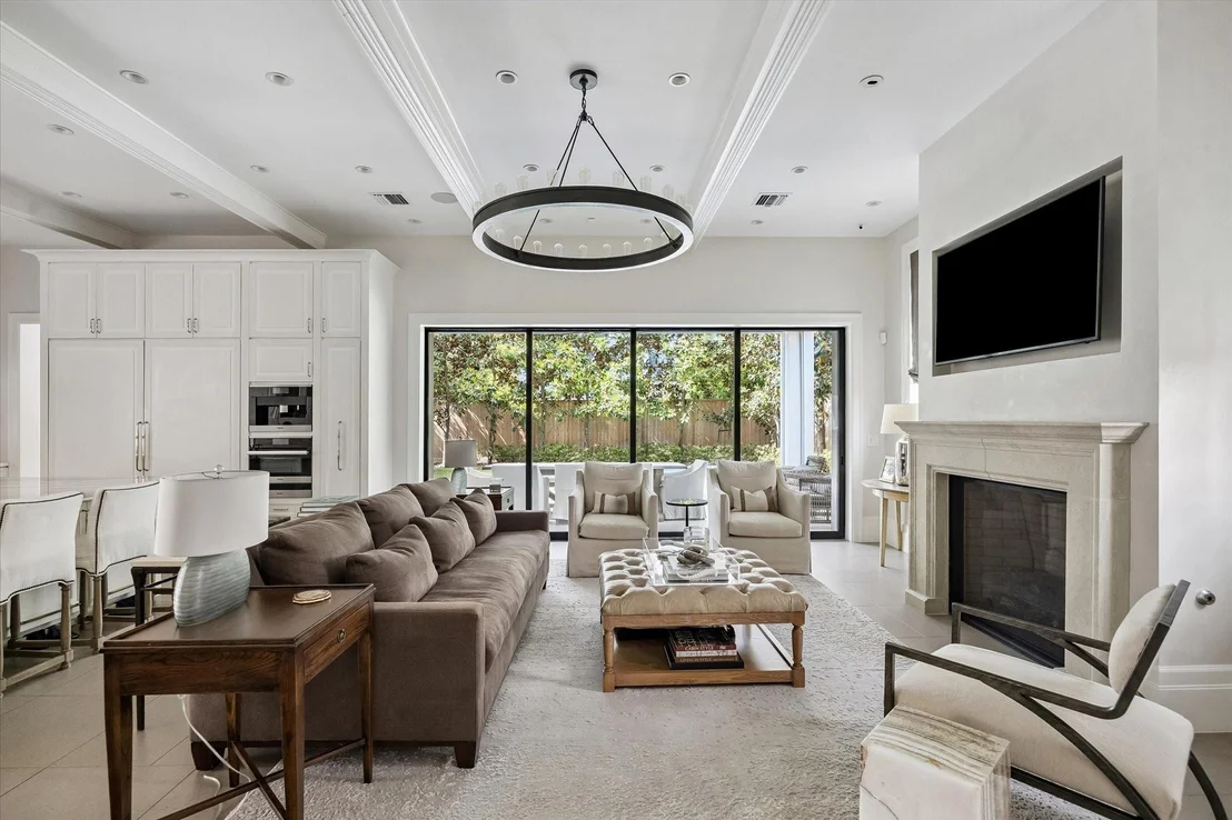 Photo of 2240 Del Monte Drive
