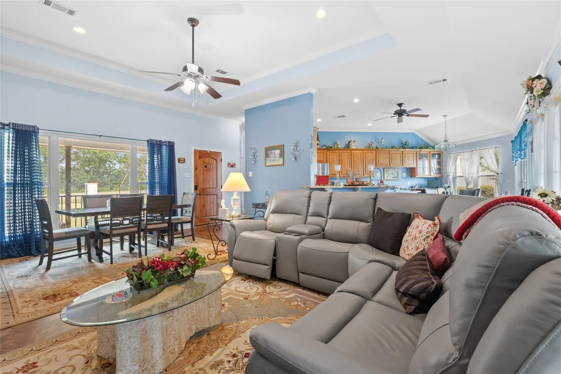 Photo of 414 County Road 437