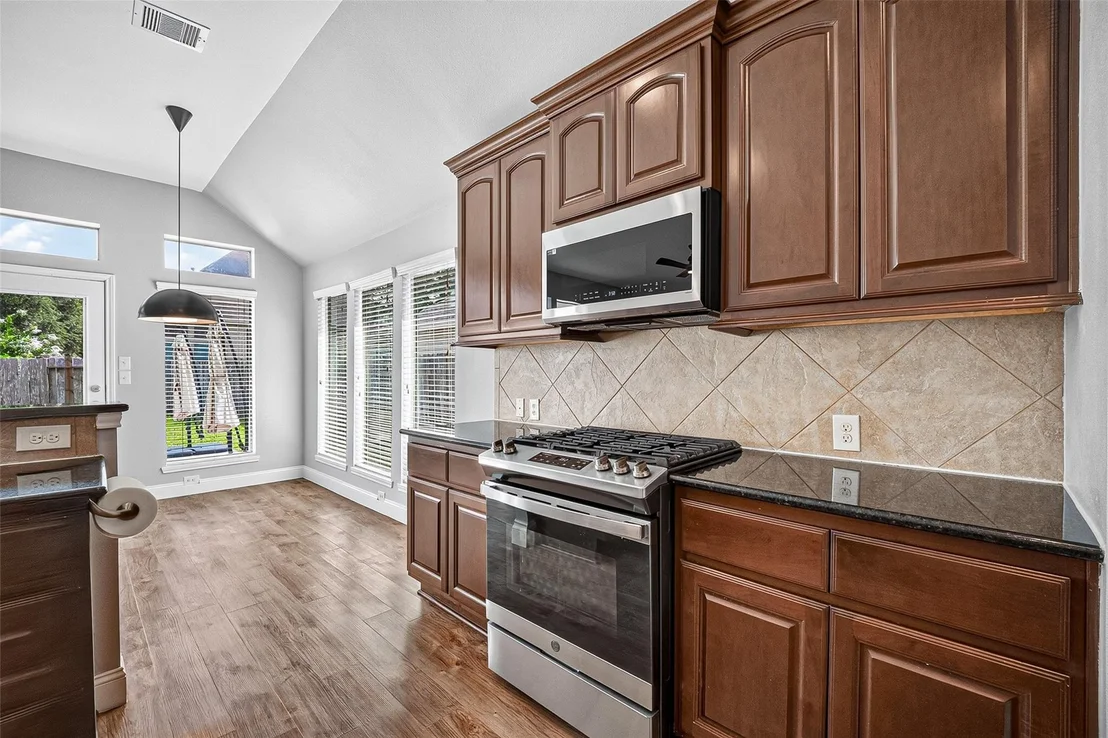Photo of 5606 Walnut Glen Lane