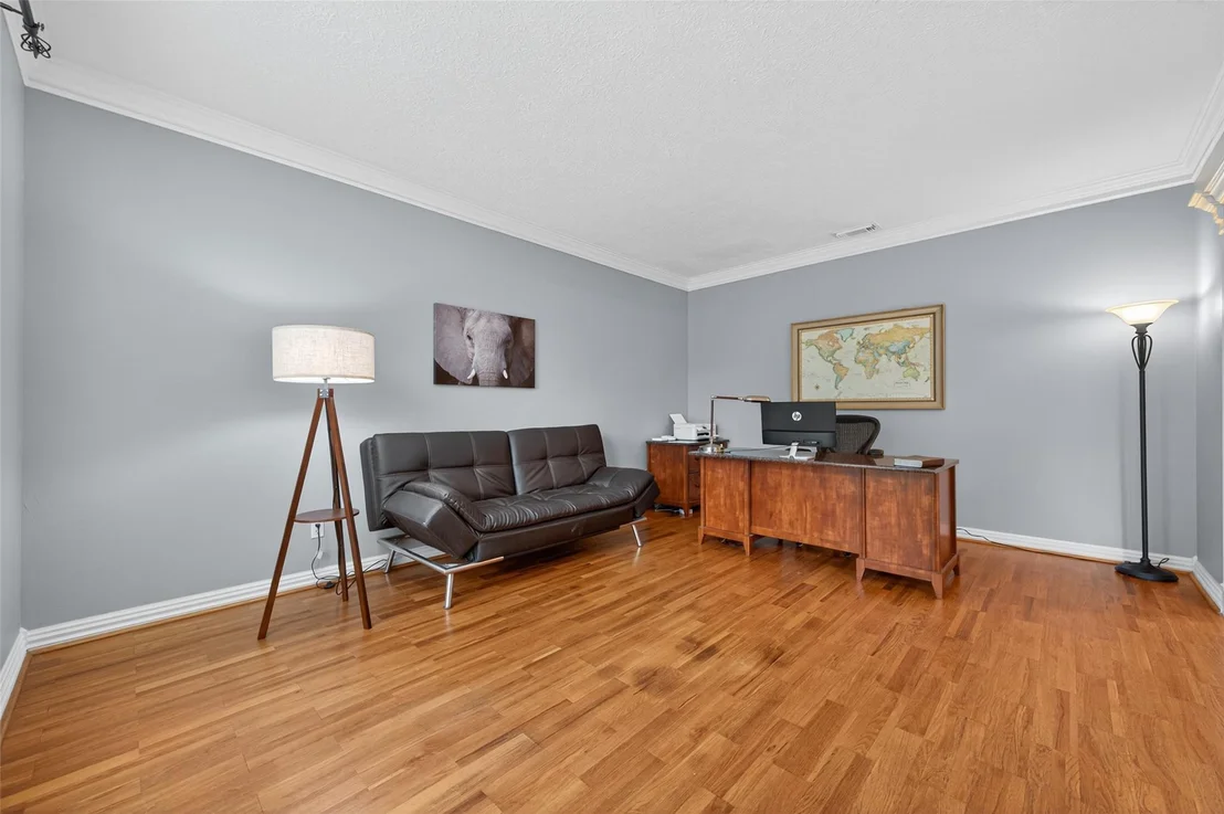 Photo of 17811 Woodlode Lane