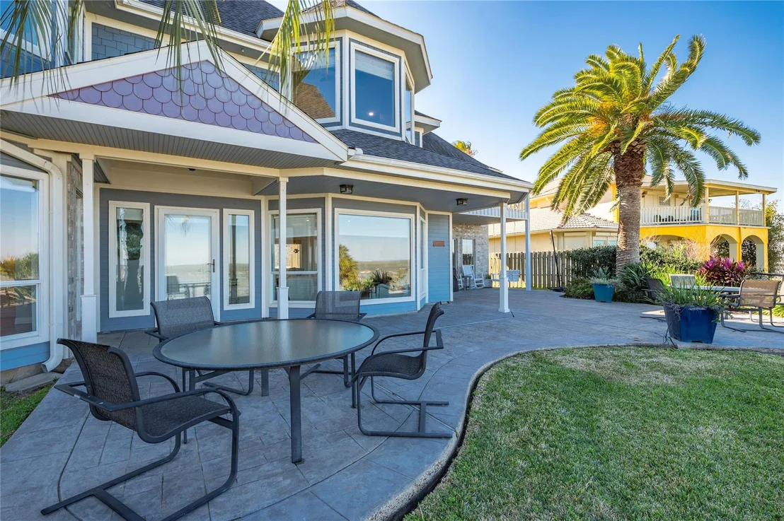 Photo of 5123 W Bayshore Drive