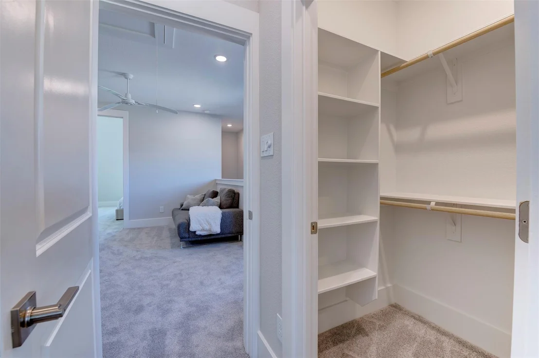 Photo of 5140 Rosslyn Road