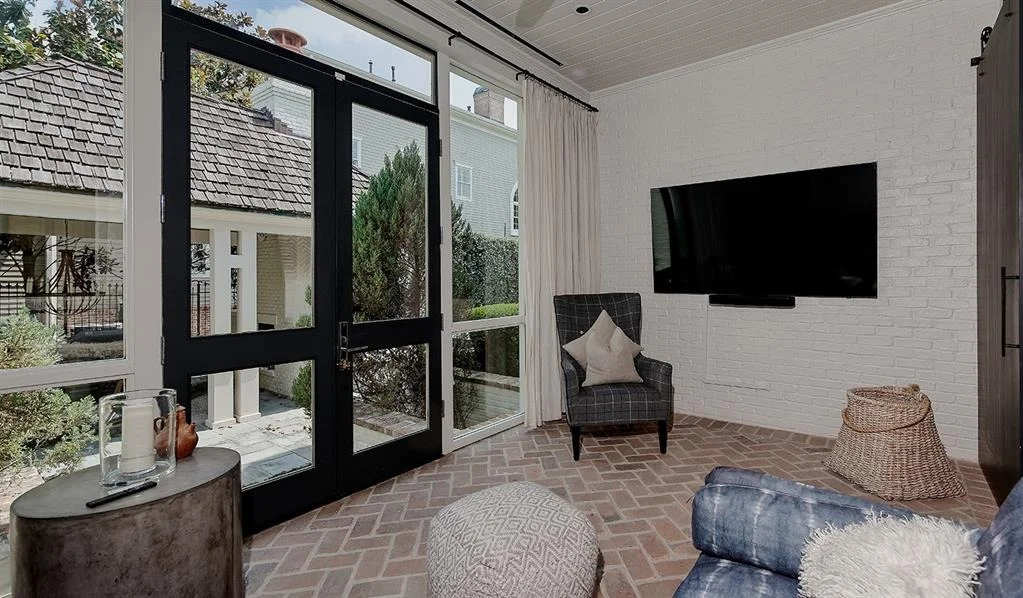 Photo of 46 E Bay Boulevard