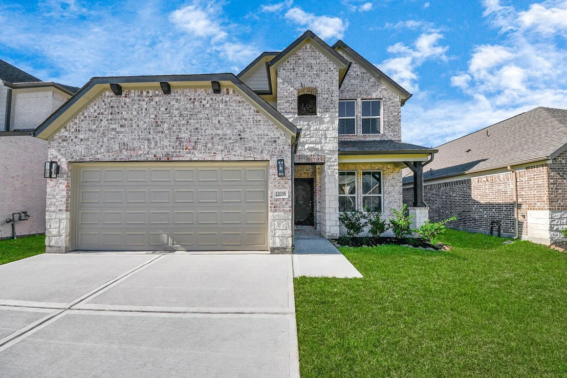 Photo of 12035 Maple Oak Drive