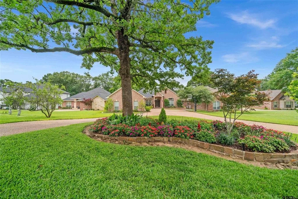 Photo of 420 Bunker Drive