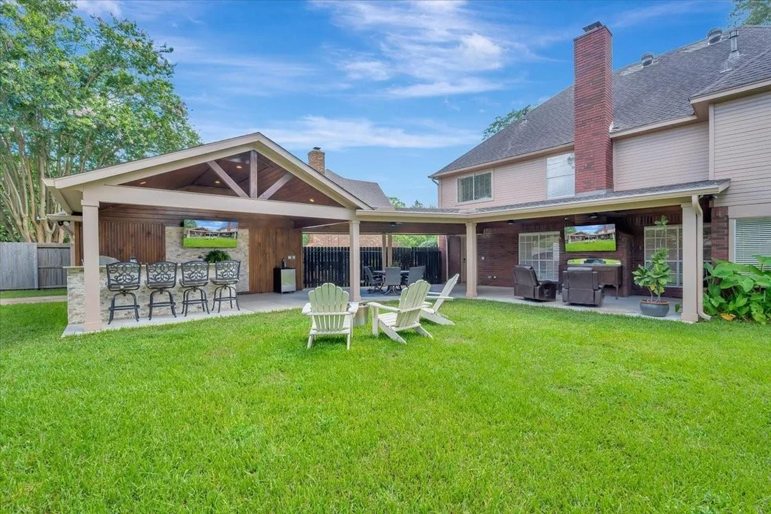 Photo of 15110 Greenleaf Lane