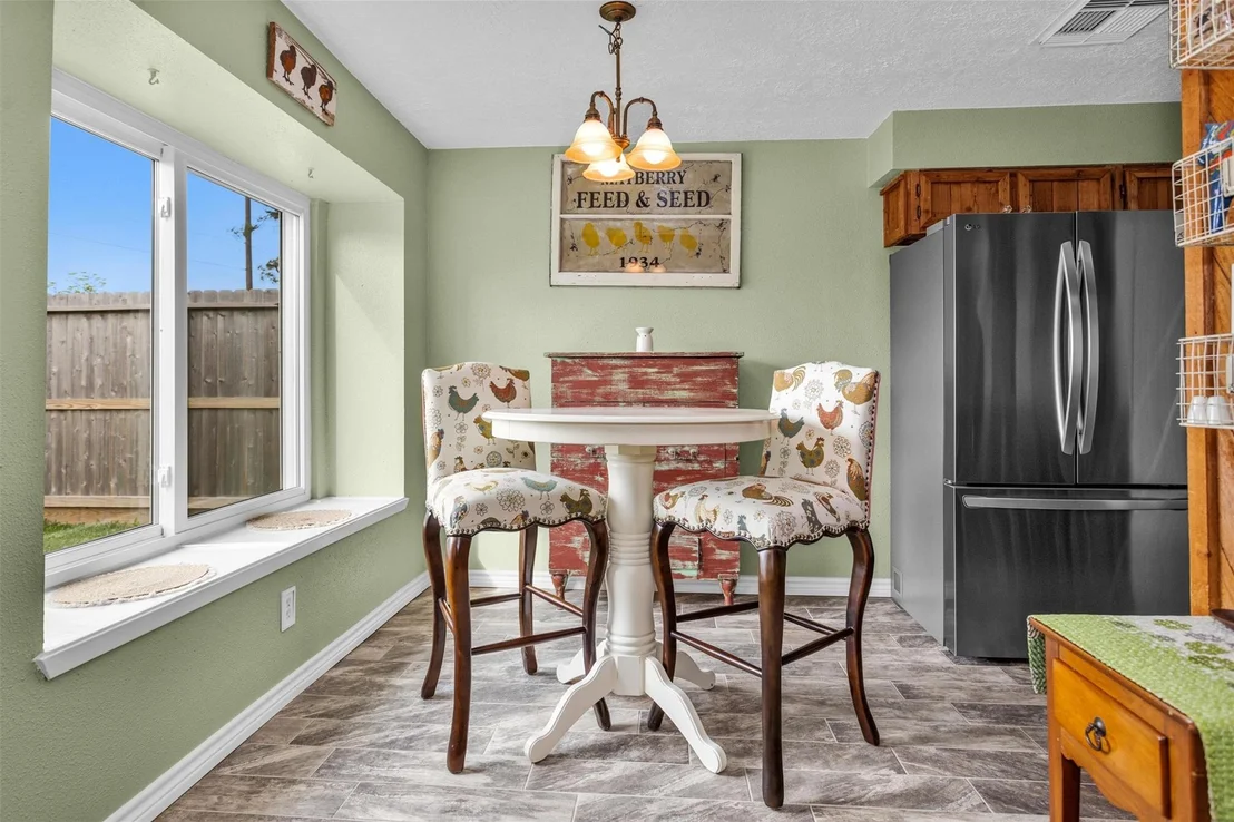 Photo of 8422 Oakhaven Road