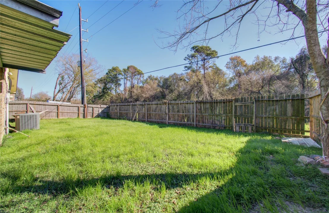 Photo of 8014 Streamside Drive