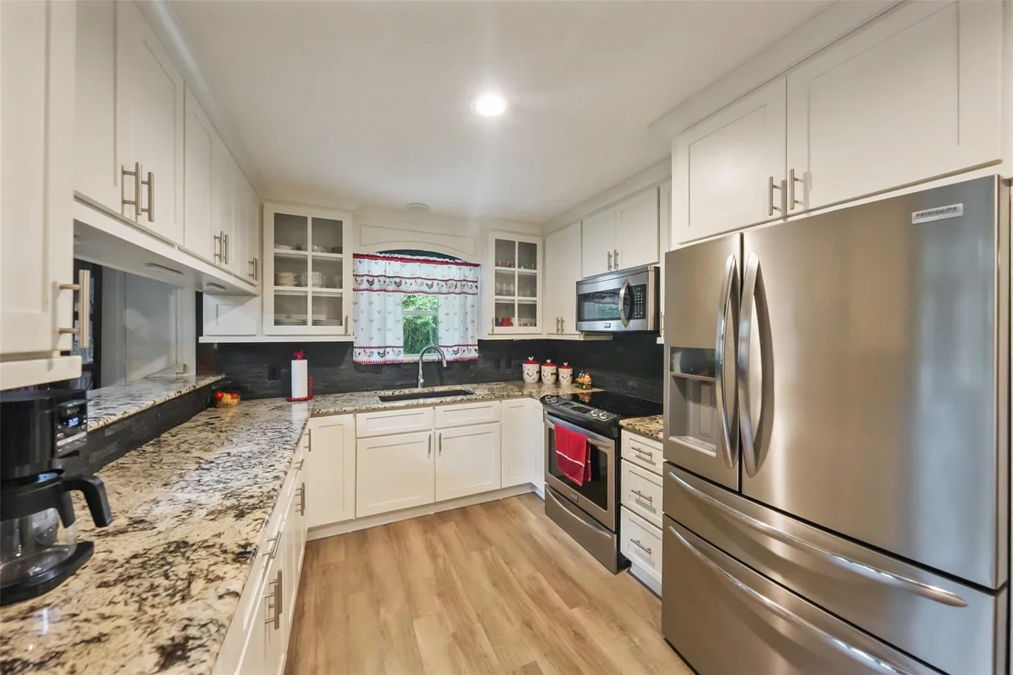 Photo of 200 Cochran Lane