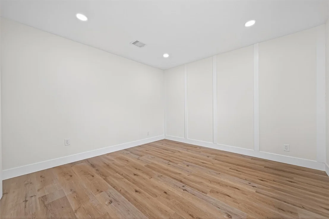 Photo of 4012 Theiss Road