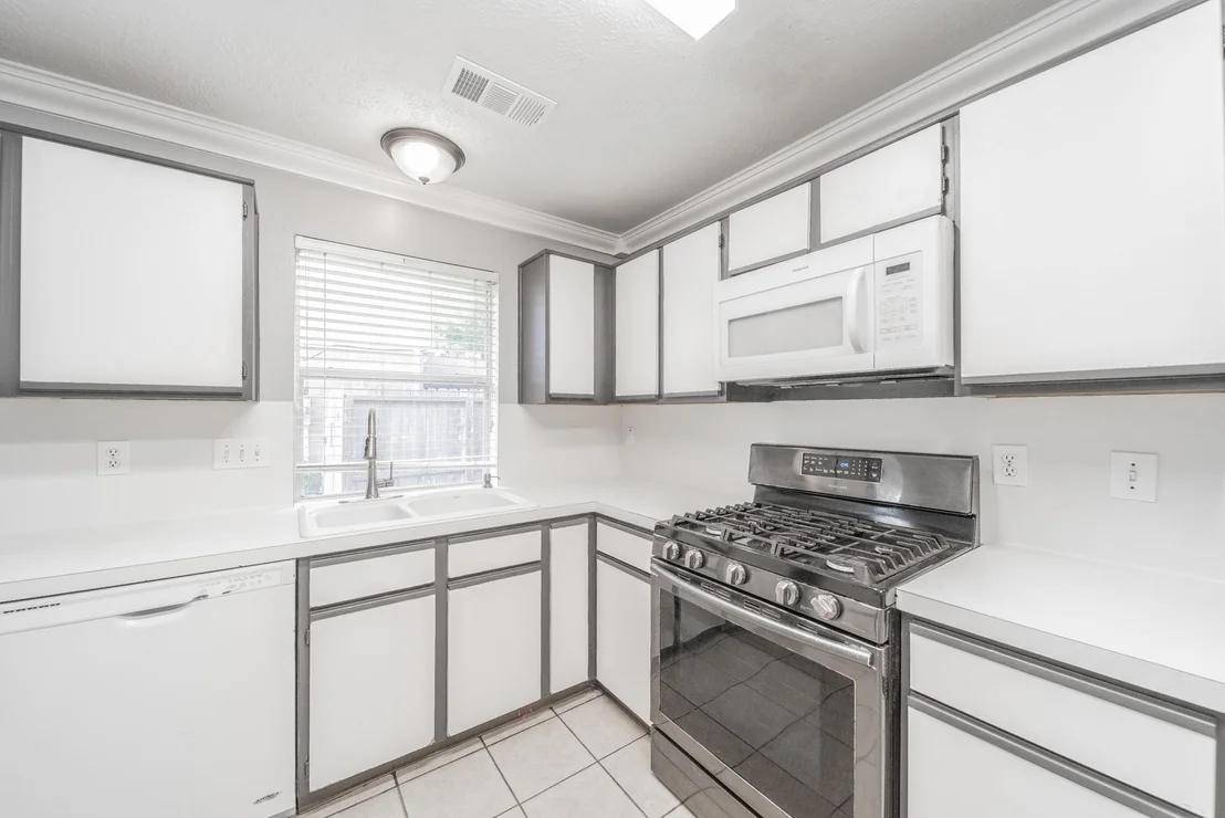 Photo of 16019 Hilton Head Lane
