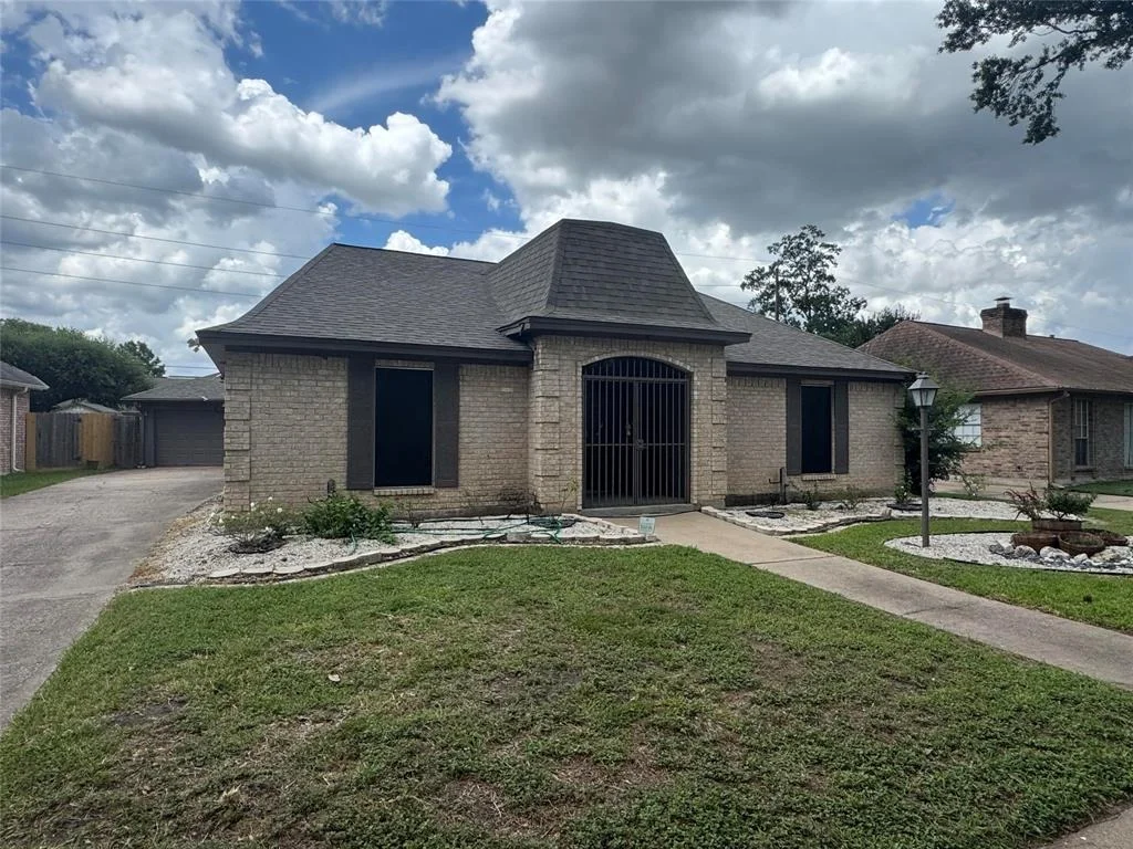 Photo of 4766 Whispering Falls Drive