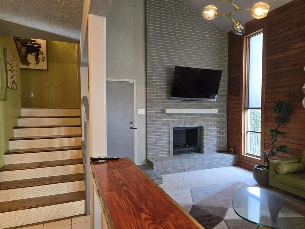 Photo of 2203 Dowling Drive