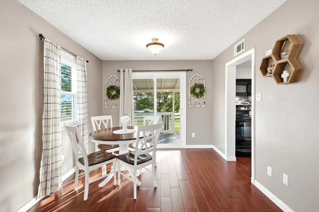 Photo of 133 Meadow View Boulevard