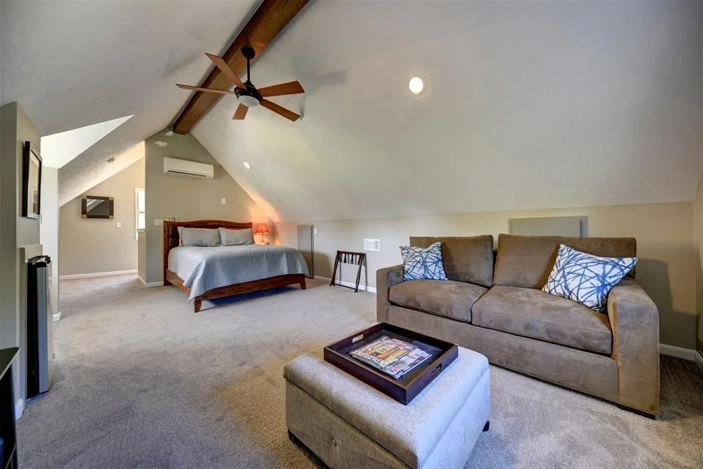 Photo of 3101 Creekside Drive