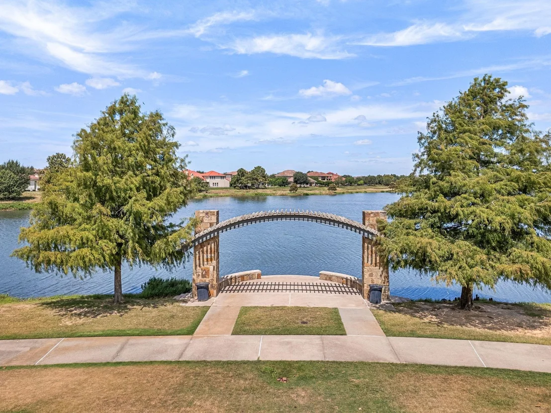 Photo of 34 Edgemont Court