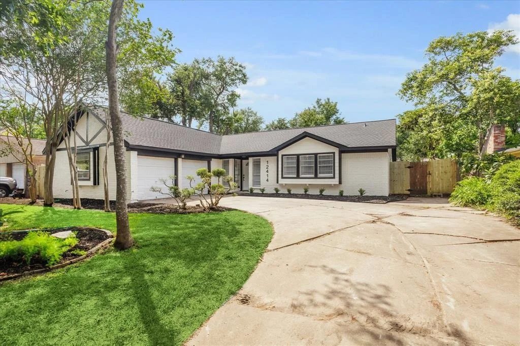 Photo of 12414 Whittington Drive