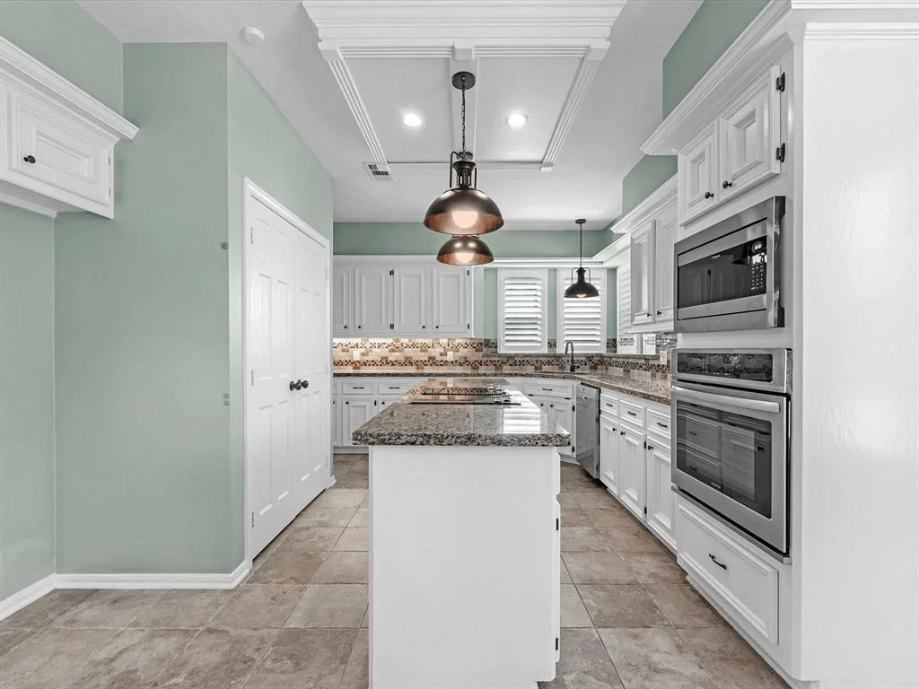 Photo of 5831 Mountain View Drive