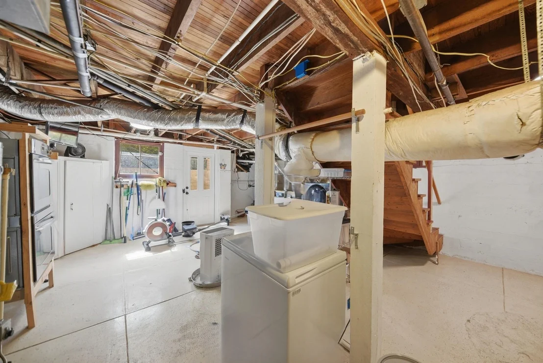 Photo of 405 College Avenue