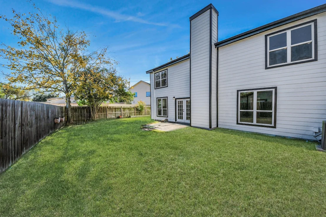 Photo of 2911 Meadowgrass Lane