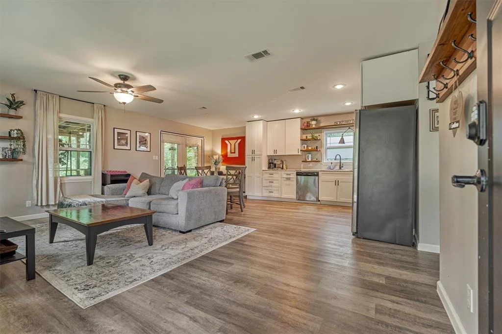 Photo of 23814 Creekview Drive