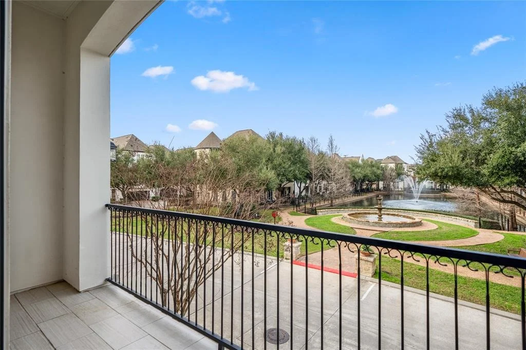Photo of 10913 Upland Park